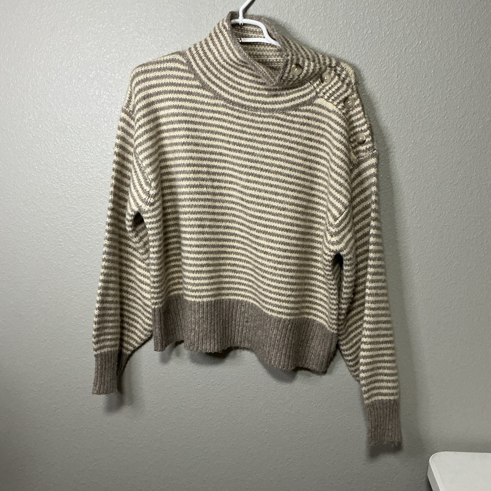 Universal Thread Women’s XXL Striped Mock Neck Sweater Button Shoulder Cozy GUC